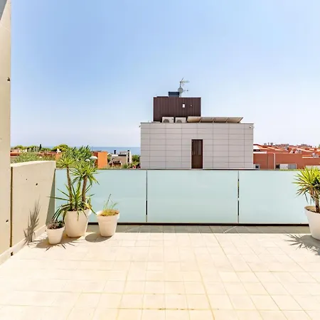 Orange House Montgat